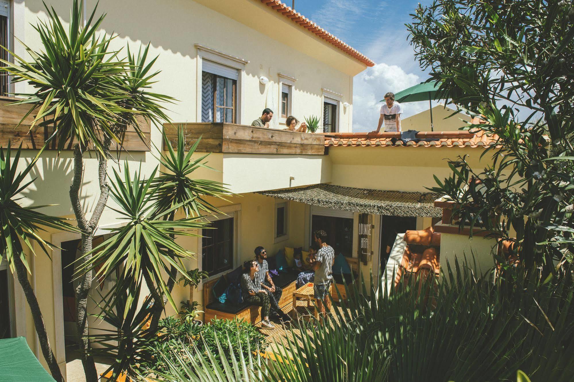 Cliff Surf House Hostel Santa Cruz  Bagian luar foto
