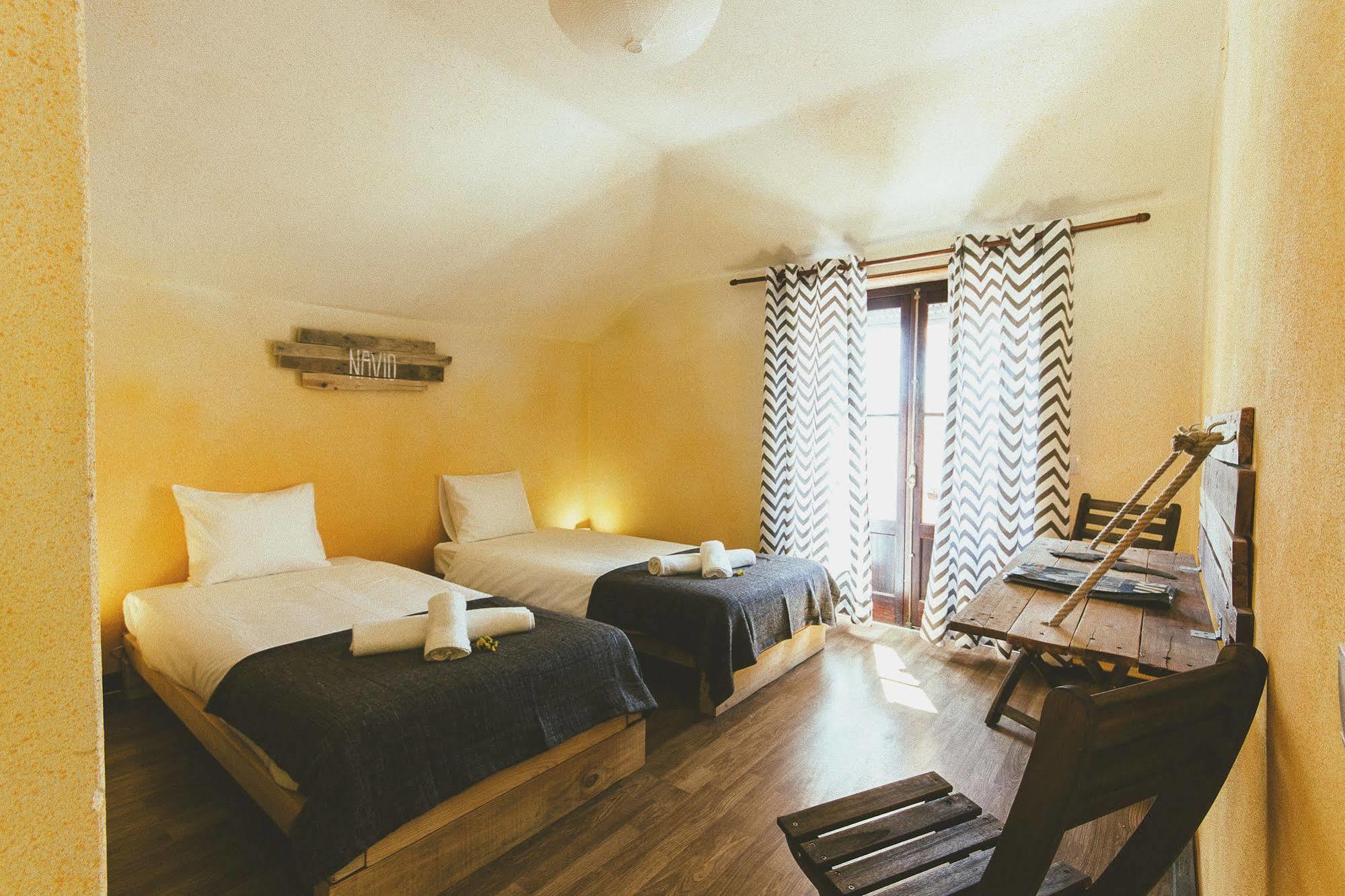 Cliff Surf House Hostel Santa Cruz  Bagian luar foto