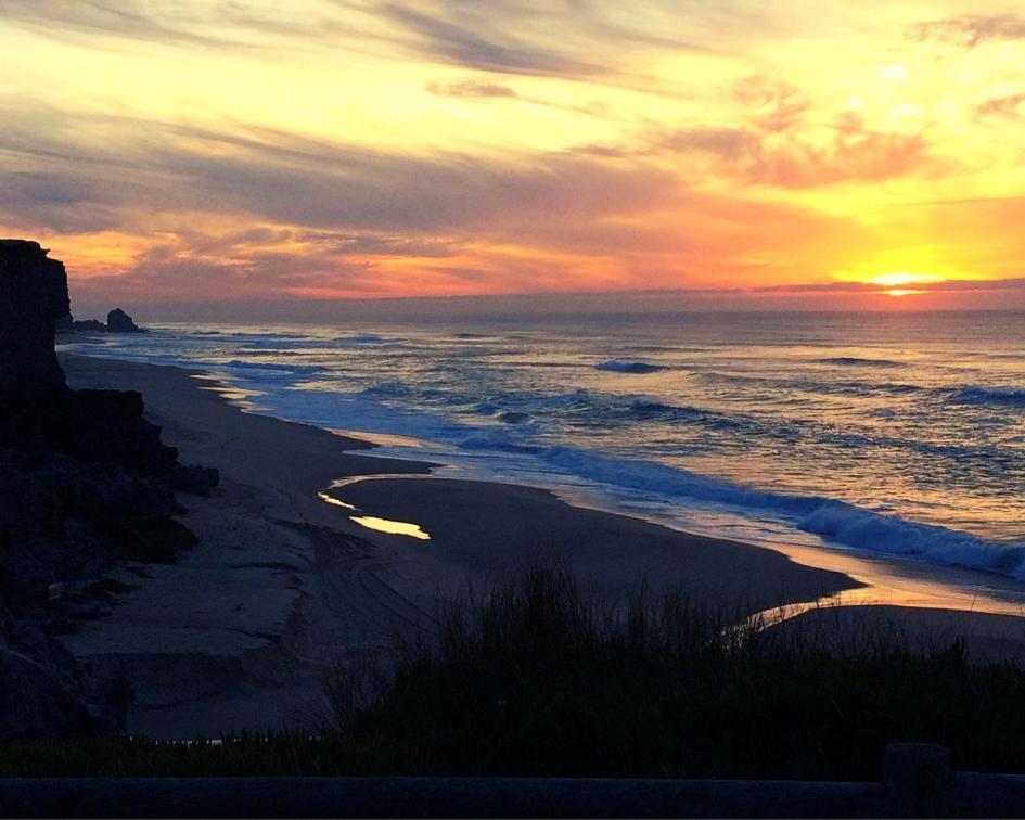 Cliff Surf House Hostel Santa Cruz  Bagian luar foto